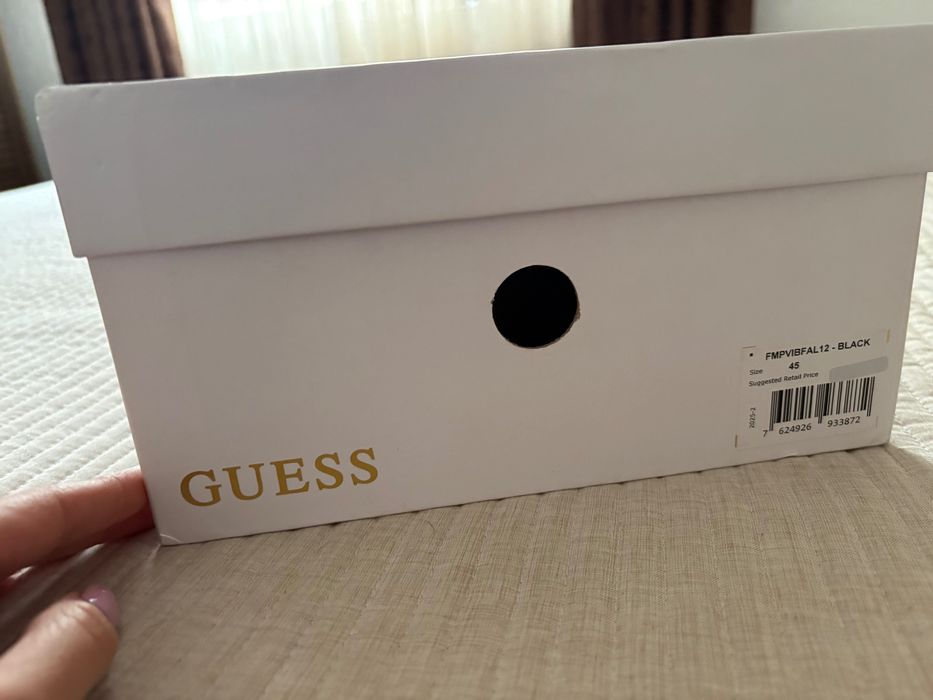 Обувки GUESS- мъжки
