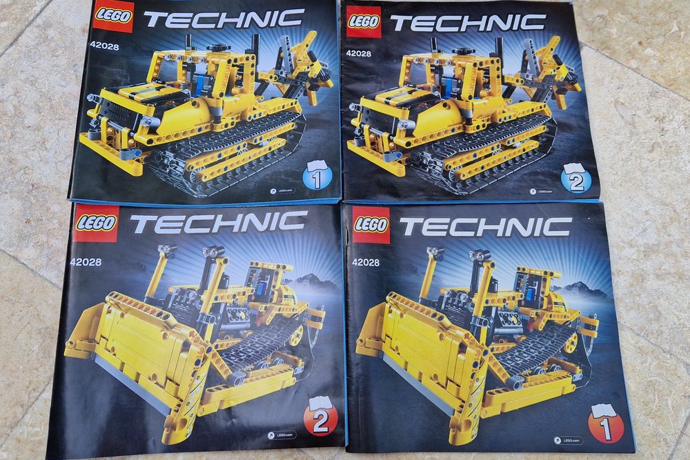 LEGO TECHNIC 2 IN 1-  Buldozer in stare perfectă