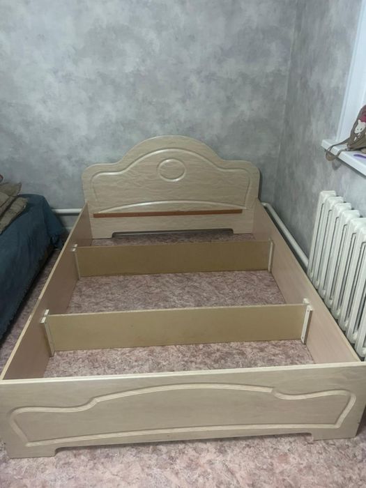 Двухместная кровать