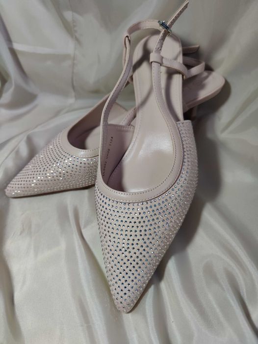 Pantofi eleganți cu toc mic