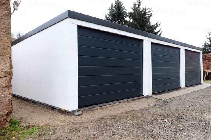 Garaj metalic din panouri sandwich  3.6 x 6.5m