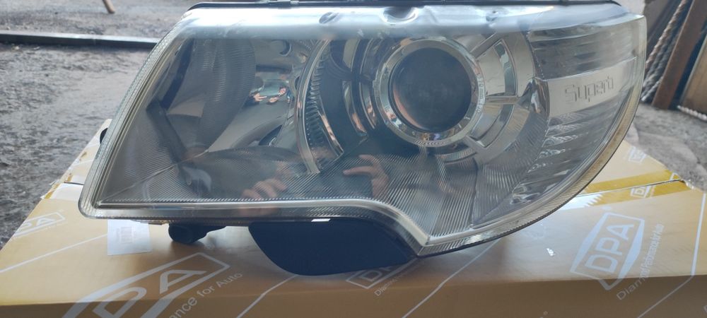 Продам фару на шкоду суперб