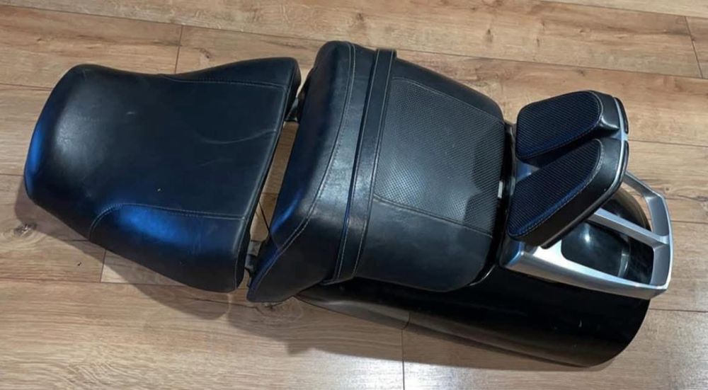 aripa spate  harley davidson vrod muscle