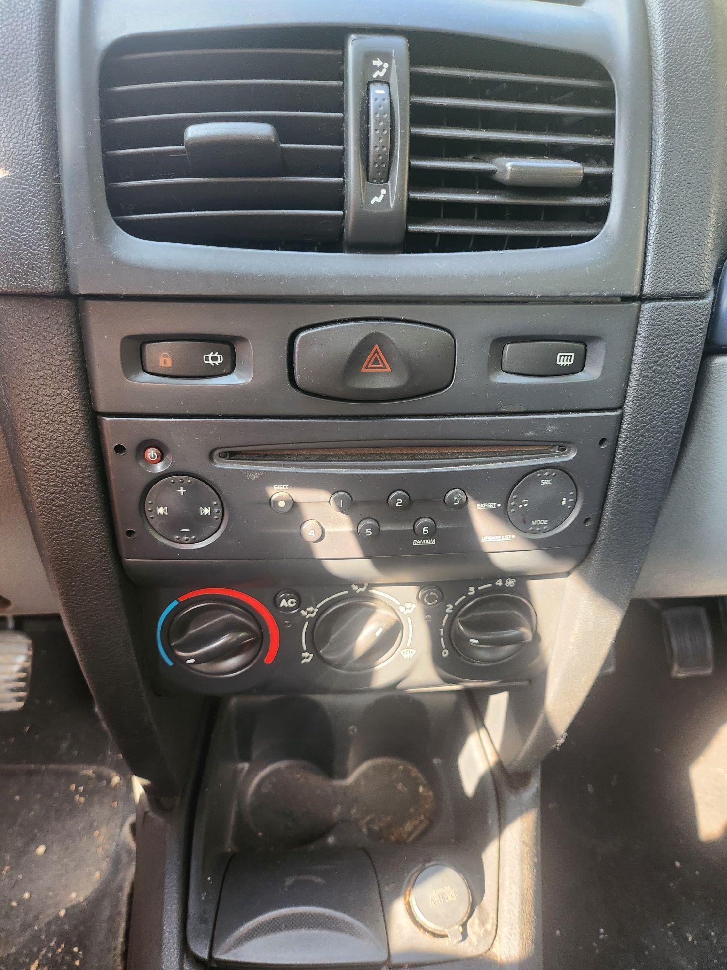 Vând Renault agreat școală