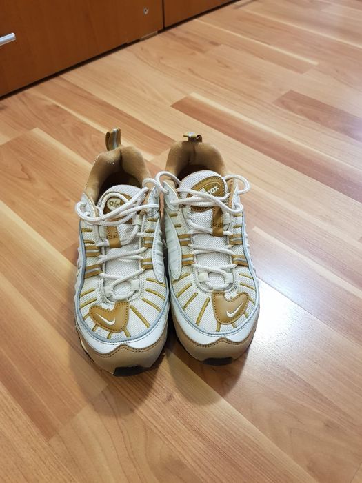 Adidasi Nike  coloare albastru  și alb cu maron mărime 37 ambele