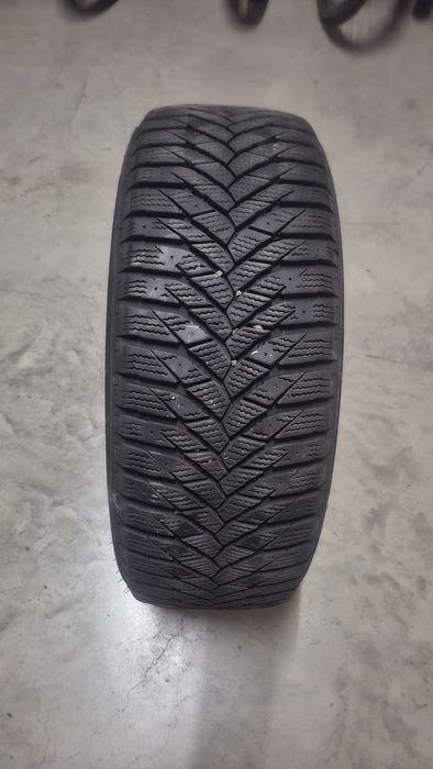 Продам шины 2 шт