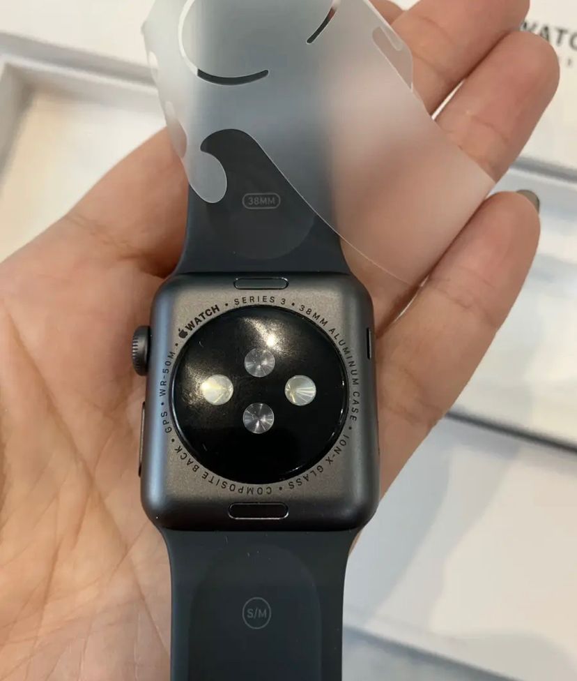 Продам Apple watch 3 series в отличном состоянии!