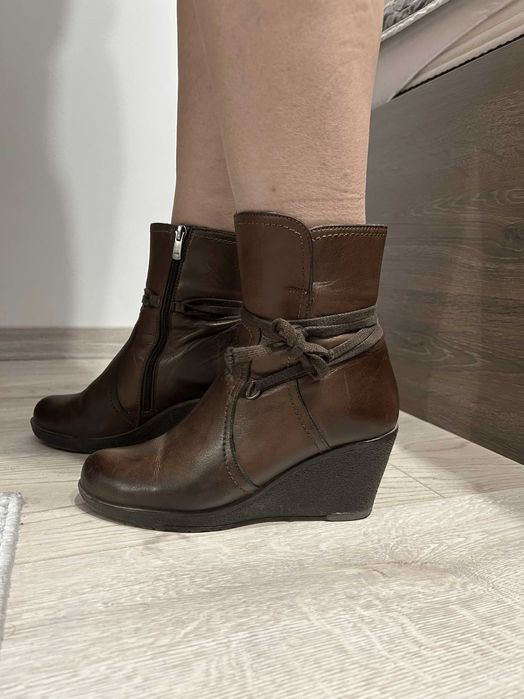 Дамски боти от естествена кожа