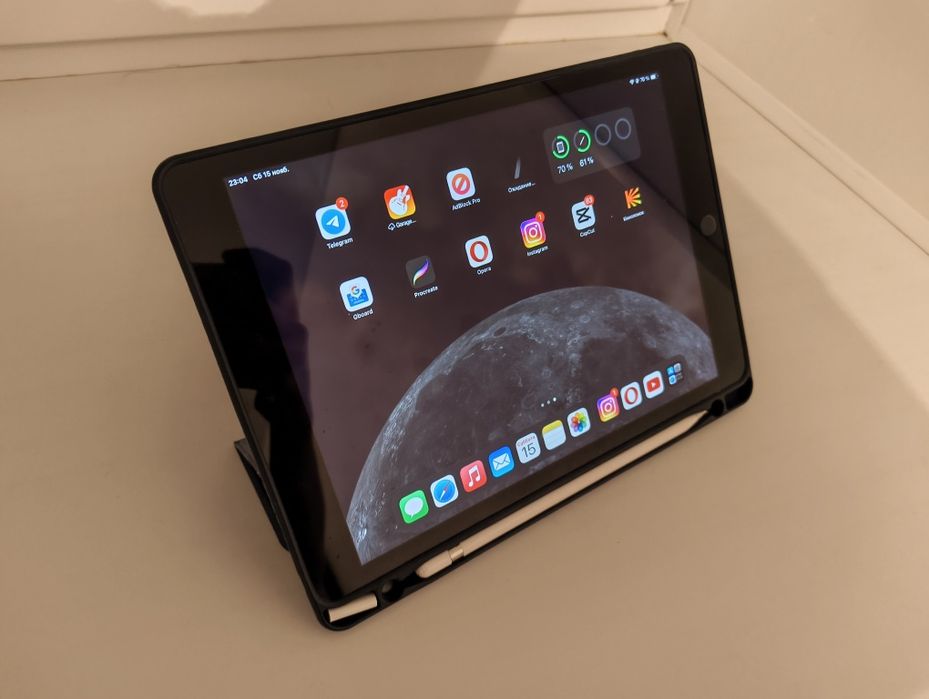 Продам aplle Айпад 10