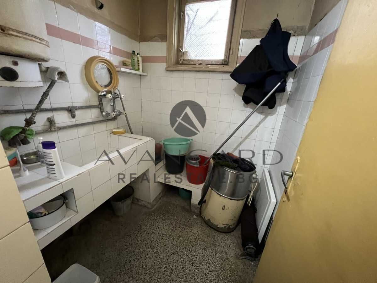 Продава се Двустаен апартамент в Пловдив, Кючук Париж - 64 кв.м за 1196 €/кв.м - Снимка #3