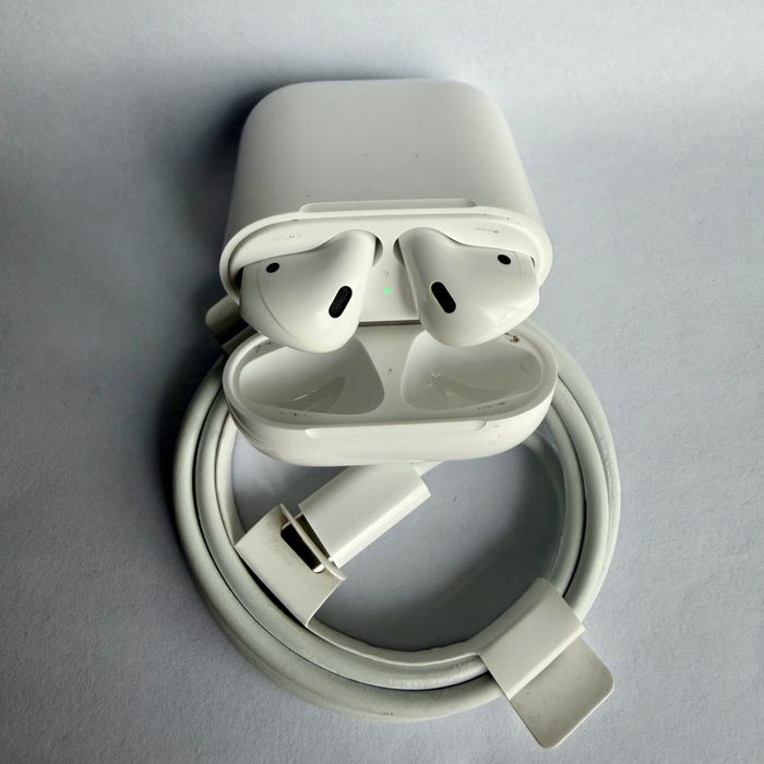 AirPods 2 ген. с кутия, кабел и активна батерия – работят отлично