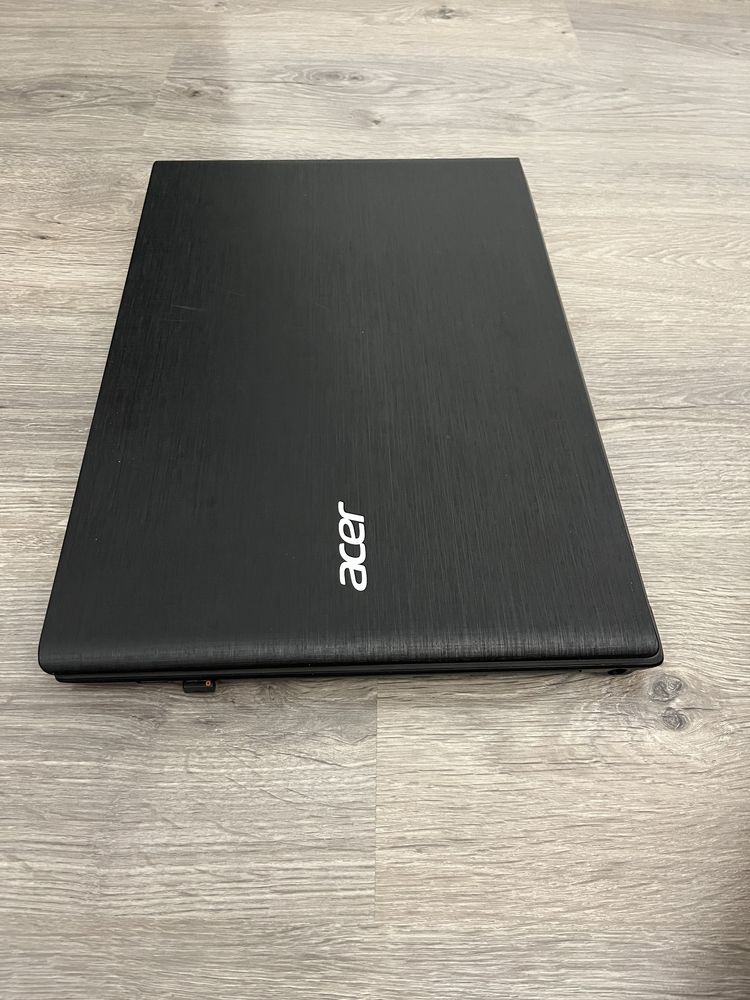 Laptop Acer Aspire E17  EX-752G-T97S schimb cu telefon