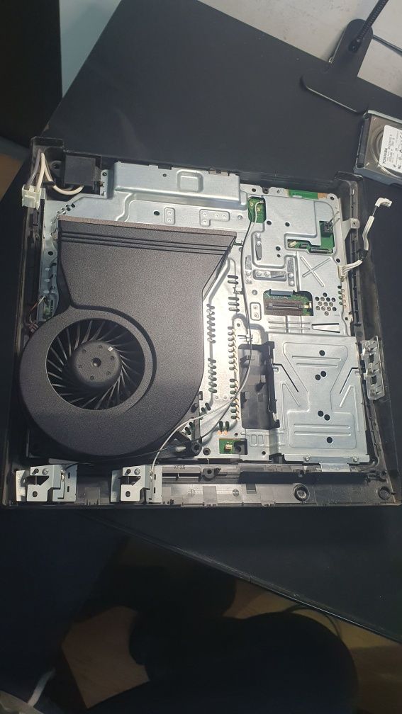 REPAR laptopuri,PC-uri, PS4 si XBOX. Fac si build-uri