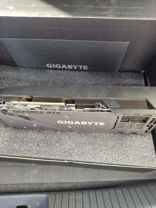 Продавам видео карта NVIDIA GeForce RTX 3070 Gigabyte.
Ка