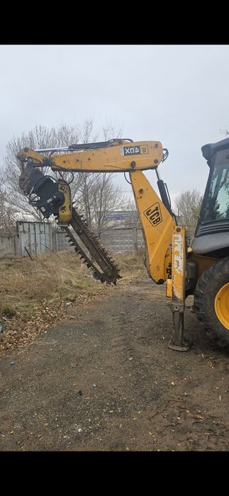 Продам траншеекопатель, грунторез, бара.