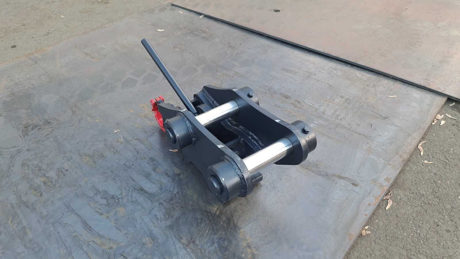 Cupla rapida manuala excavator 2-3 tone