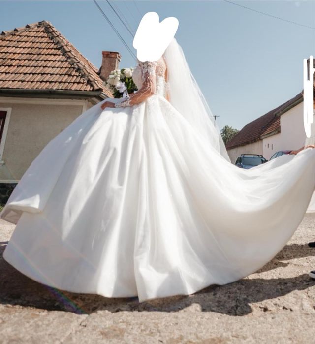 Rochie de mireasa !