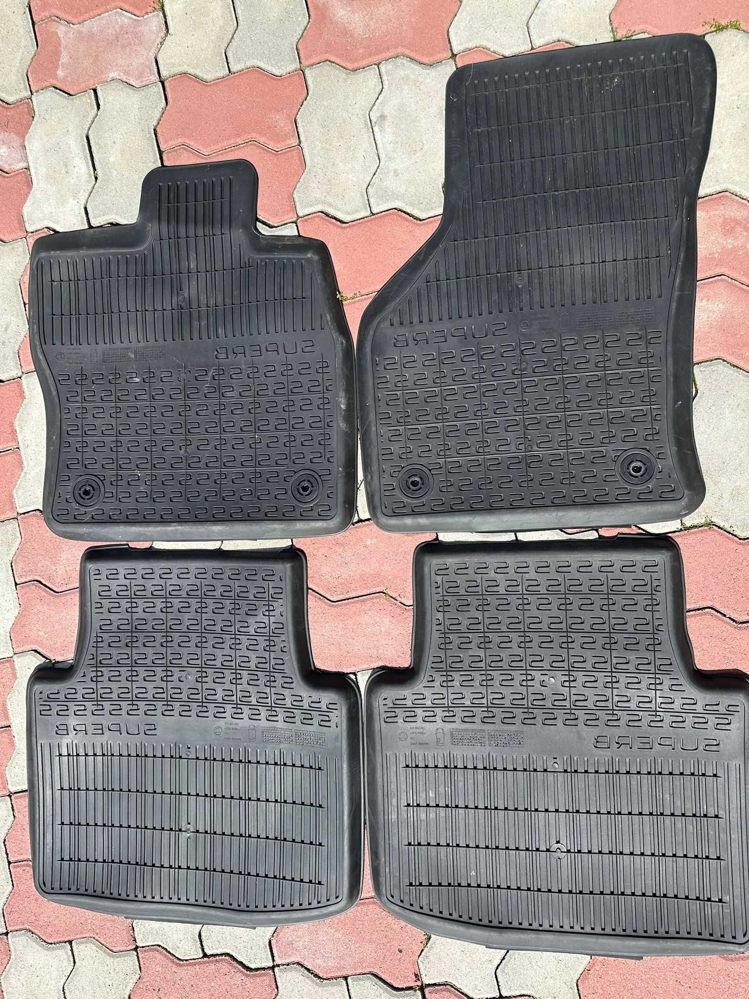 Set covorase cauciuc  - Skoda Superb