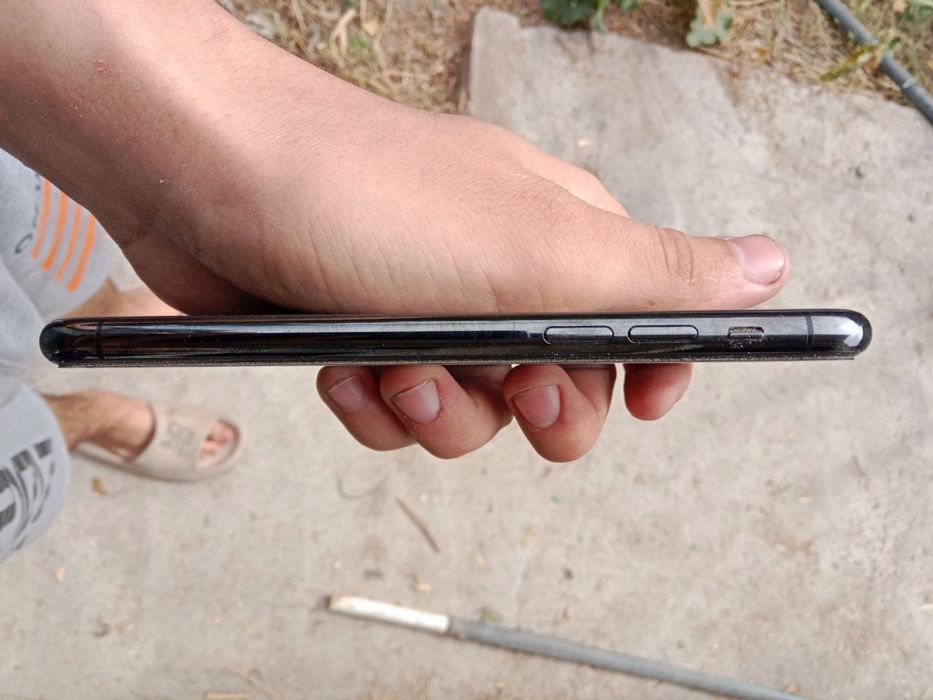 iPhone 11 pro sotiladi