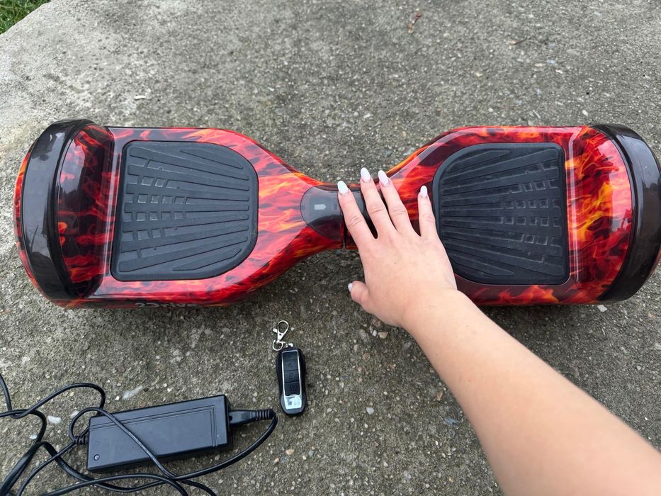 Vând Hoverboard în stare perfectă