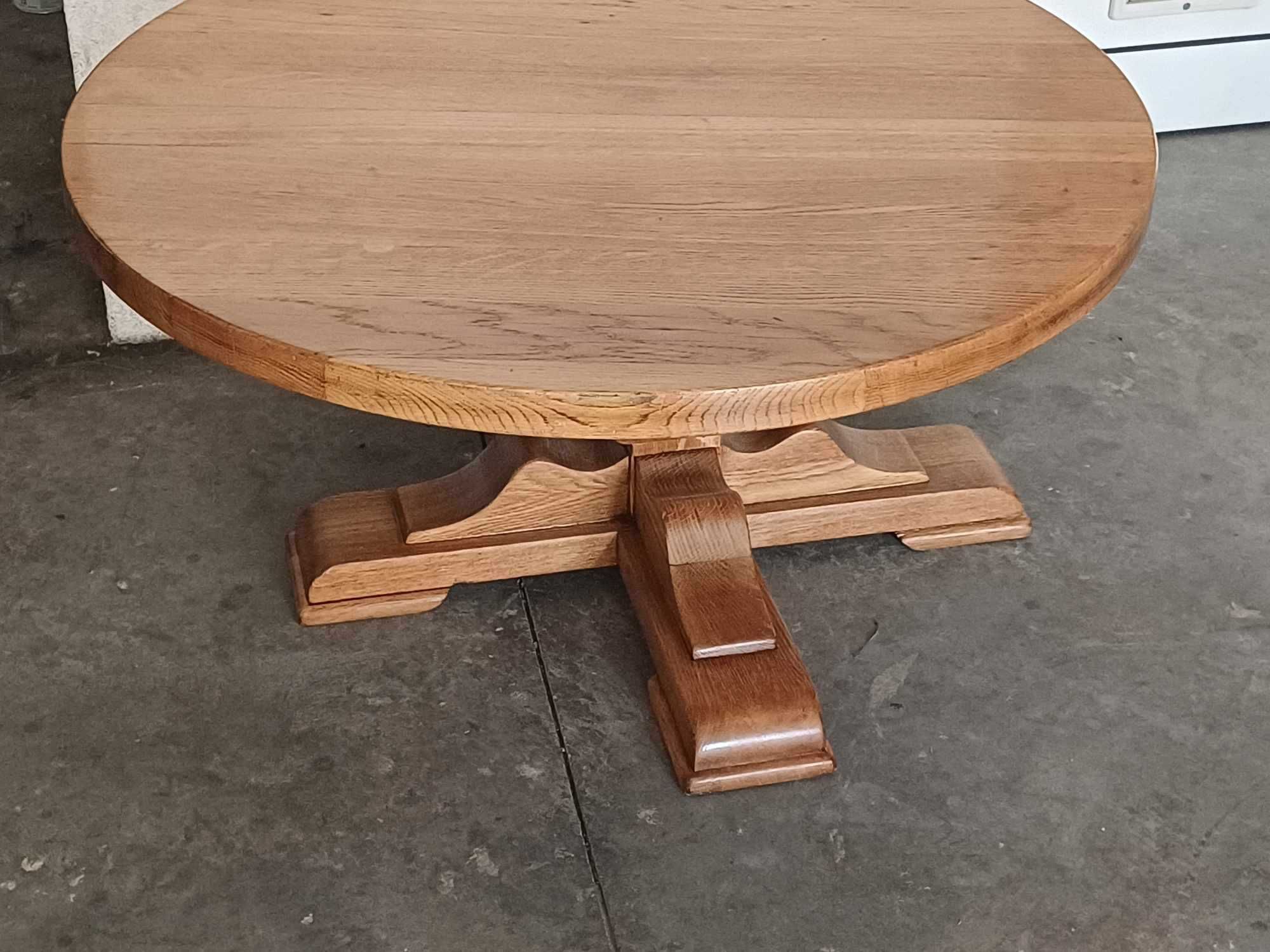 Masa din lemn masiv de stejar - Piesă de Mobilier Unică
