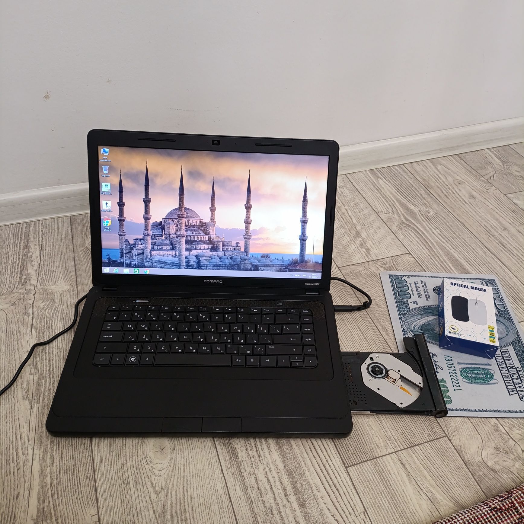 HP Notebook 15_SSD-128GB/ОЗУ-4ГБ/Зарядка, Мышка и Коврик!