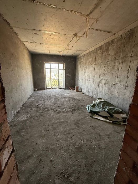 Milano Продается 3 комнатная коробка 8-роддом Яккасарай