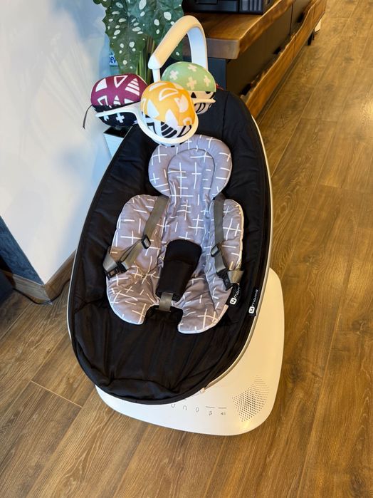 Електрическа бебешка люлка mamaRoo 5.0