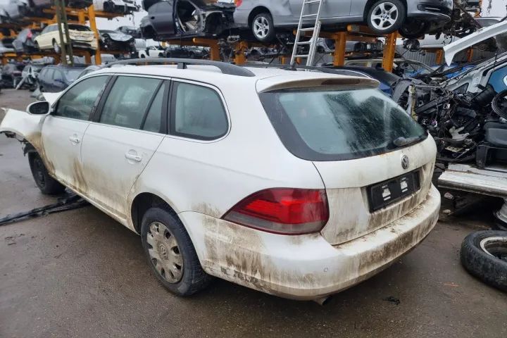 Dezmembrez VW Golf 6  motor 1.6tdi CAYC    cutie de viteze manuala 5+1 trepte kit ambreaj volanta dezmembrari piese turbo