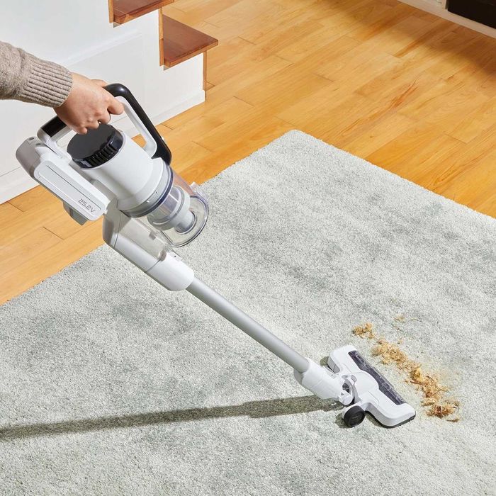 Вертикална прахосмукачка Amazon Basics 2 in 1 Cordless, 0,7л, 150W