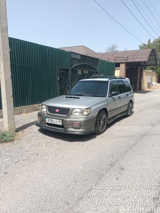 Продам диски р 18 с летней резиной , резина 25 года