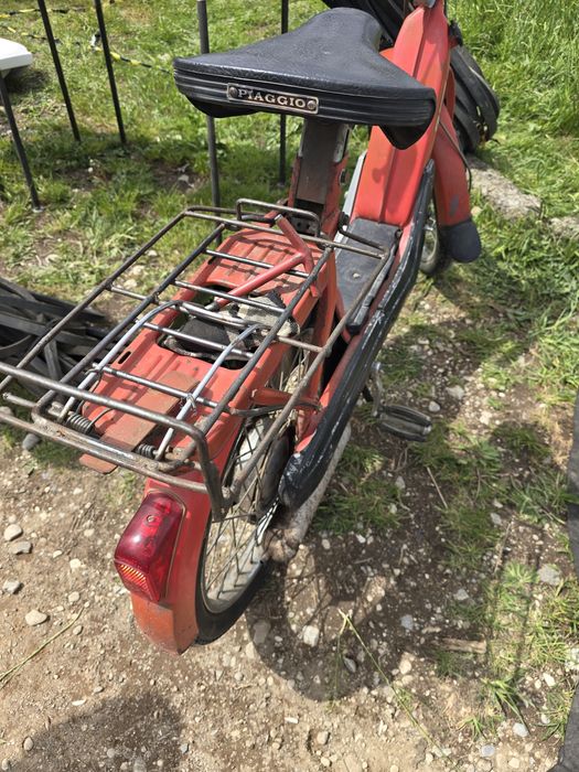 Vând moped 49cm piaggio