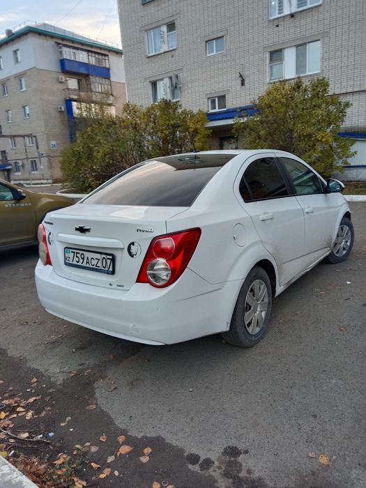 Продам Шевролет Авео 2014 года 16 клапан автомат в хорошом состояние.