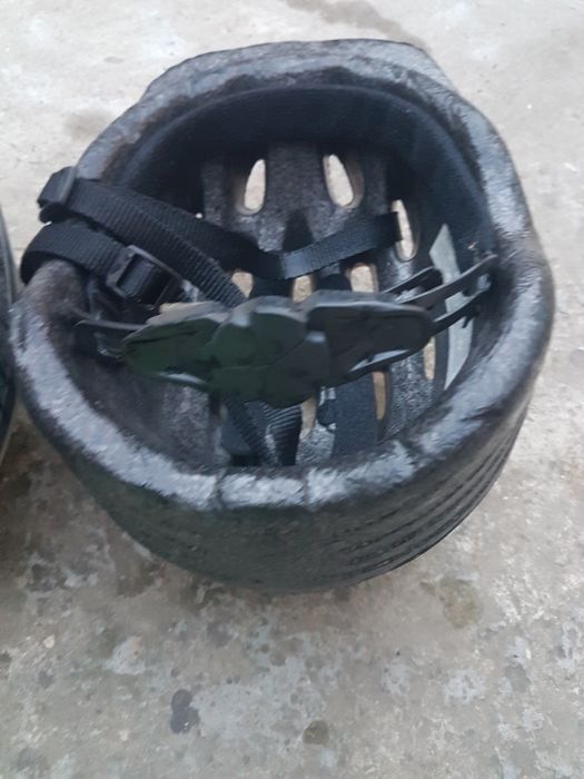 Vând  cască de protecție pentru copii