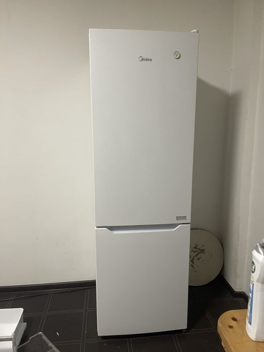 Холодильник Midea