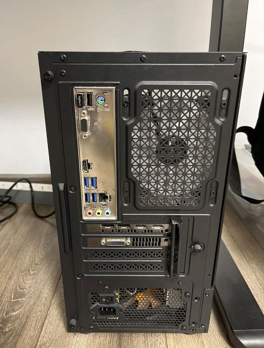 Vând pc în condiție foarte bună,nefolosit