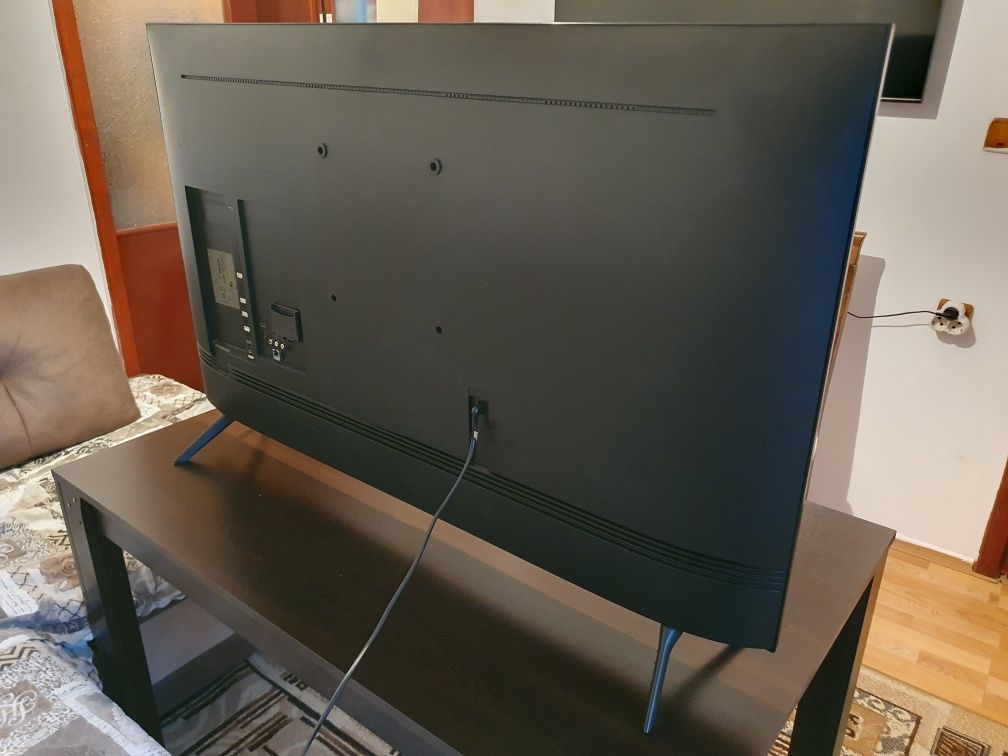 Телевизор -  Samsung 50 ИНЧА - Smart - 4K - Ultra -  HD -  LED !