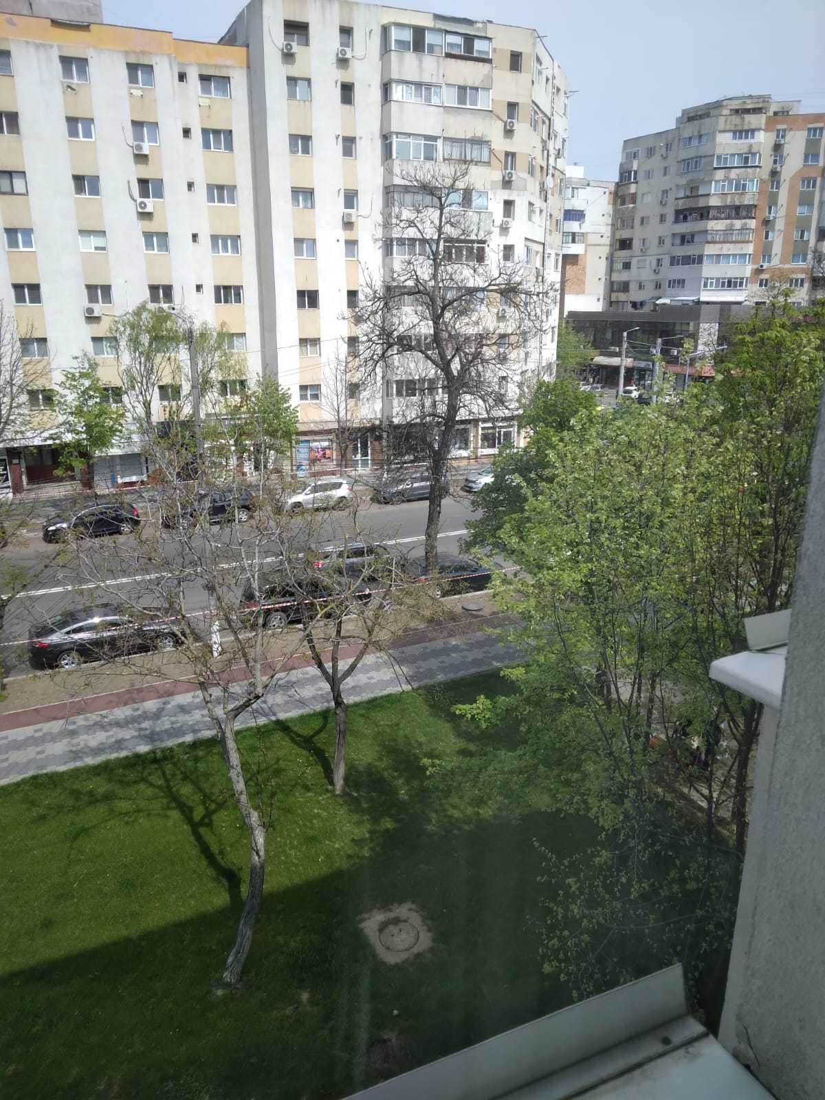 Apartament 3 camere,etaj 3, bloc caramida,ultracentral matei basarab