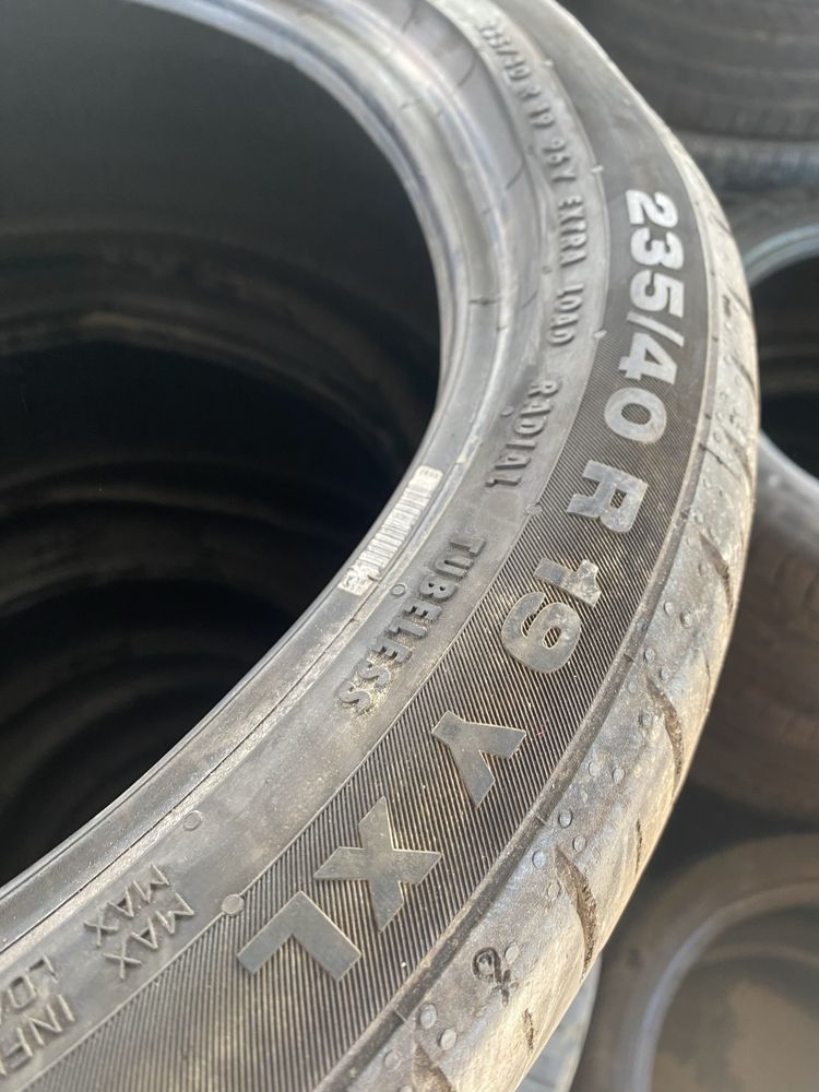 Пара Летние Шины 235/40/19 235/40R19 Continental.