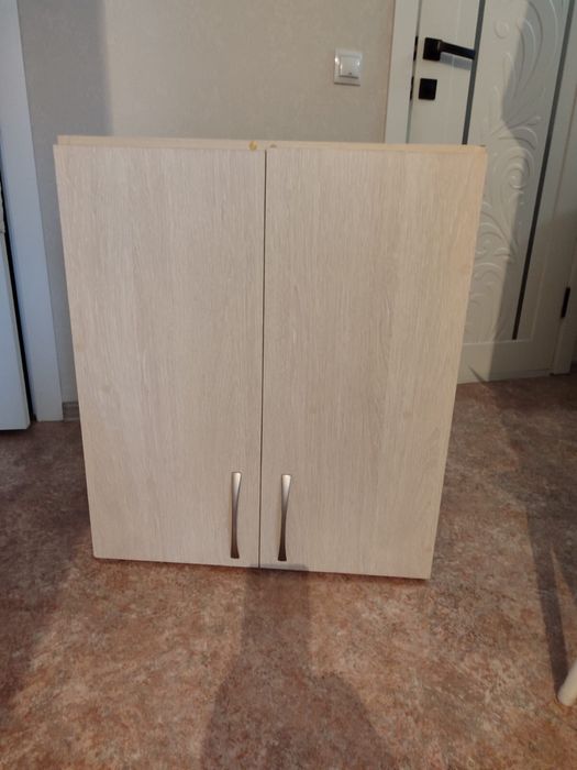 Срочно Кухонные навесные шкафы Бесплатно Самовывоз