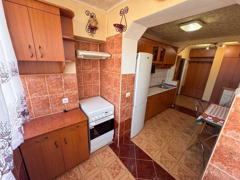 Vand apartament 2 camere, tip PB, decomandat, Rogerius