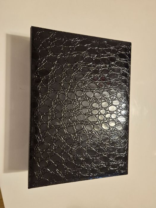 Подаръчен комплект  колан и поръфейл