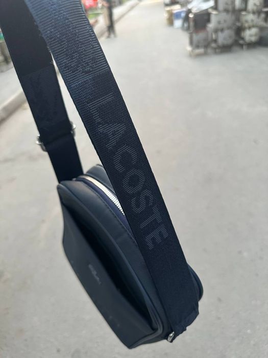 Лакосте сумка тёмно синий (как новый] цена: 90000сум