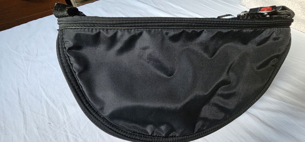 Front container parasuta de  rezerva parapanta