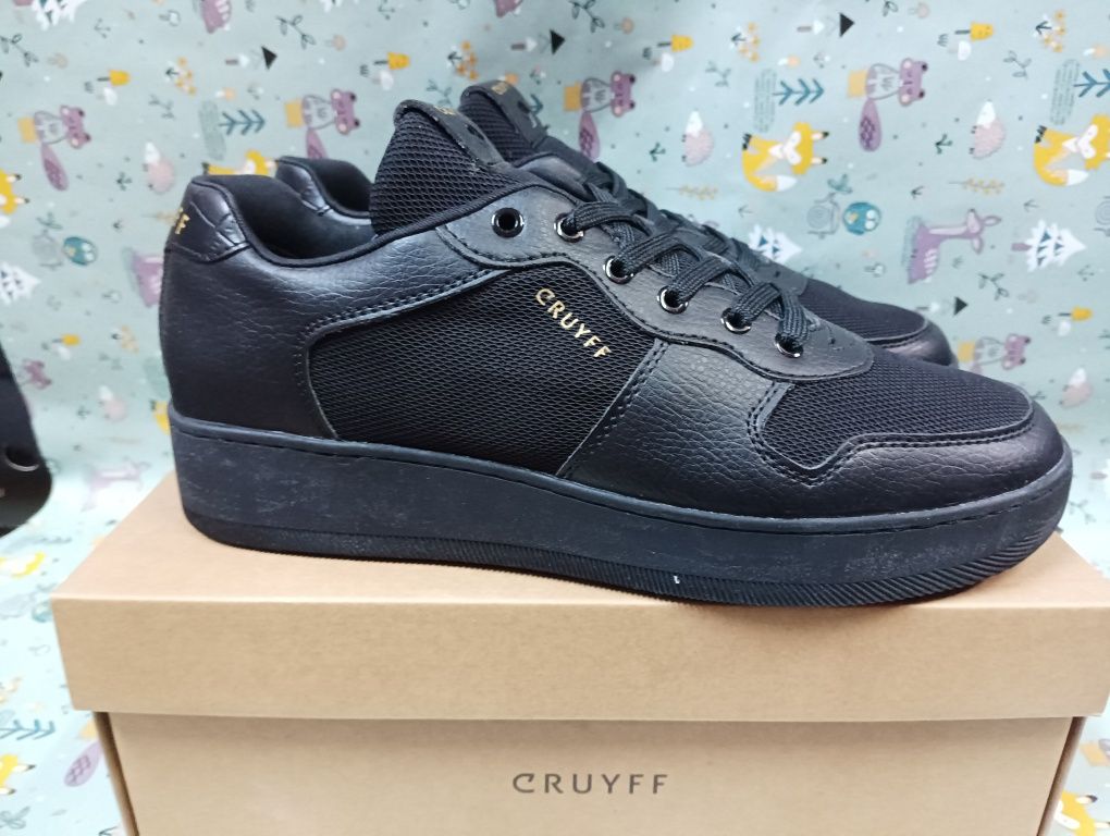 Оригинални кецове Cruyff Indor Royal 42 , 43 нови мъжки обувки кройф