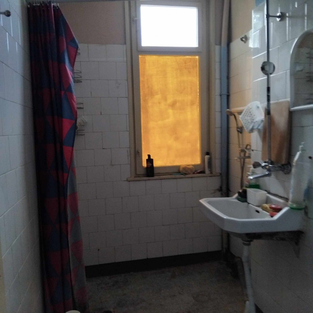 Продавам тристаен апартамент в Ямбол