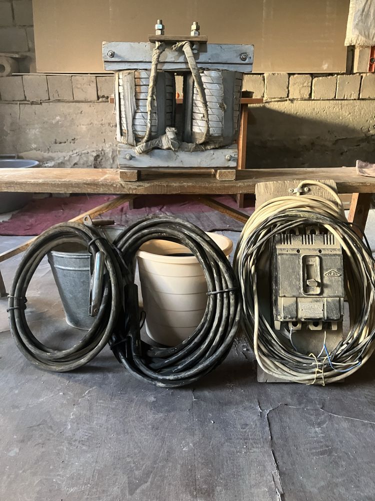 Svarochniy aparat 380v-220v kamplekt  yangi kup ishlatilmagan