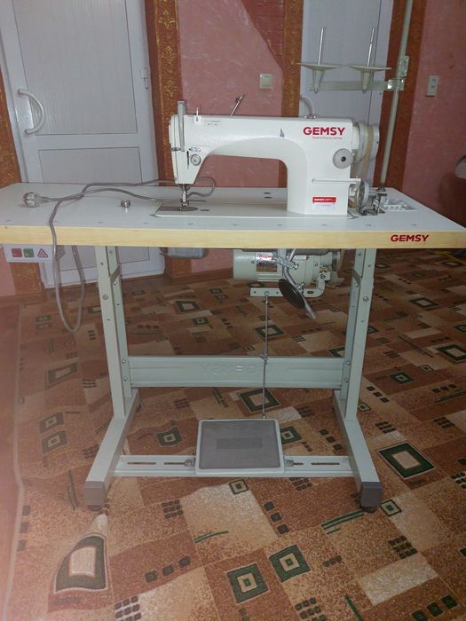 Промышленная швейная машина