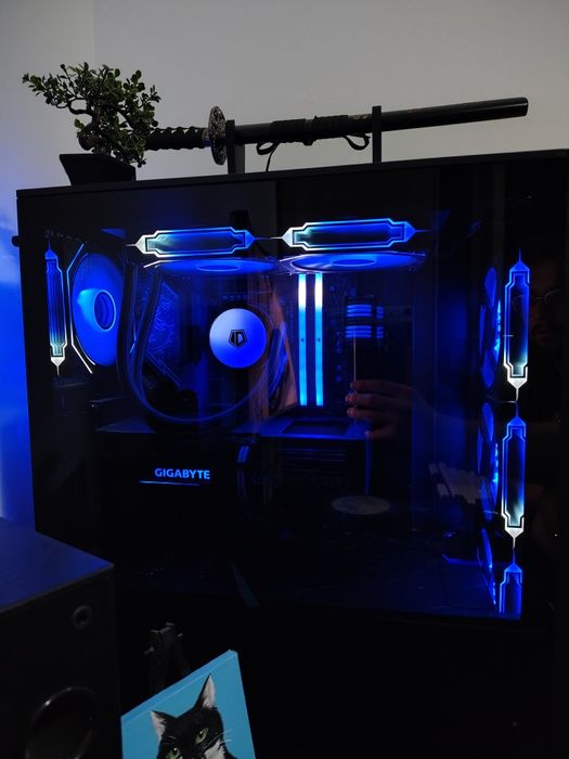 Pc gaming 4070 13600k 32gb ddr5 2tb