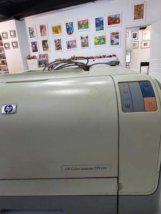 Цветной лазерный принтер HP Color LaserJet CP1215